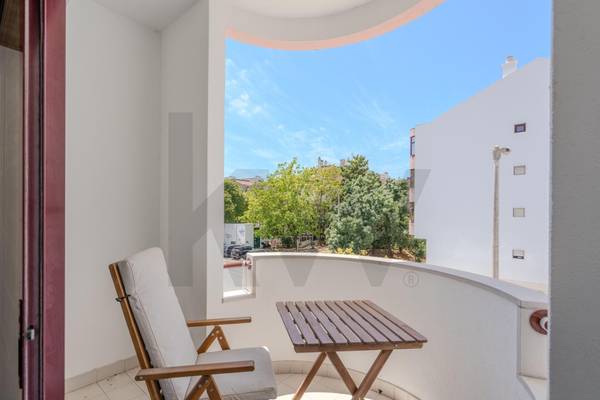 Apartamento T2 à Venda em Almada - Setúbal - Portugal