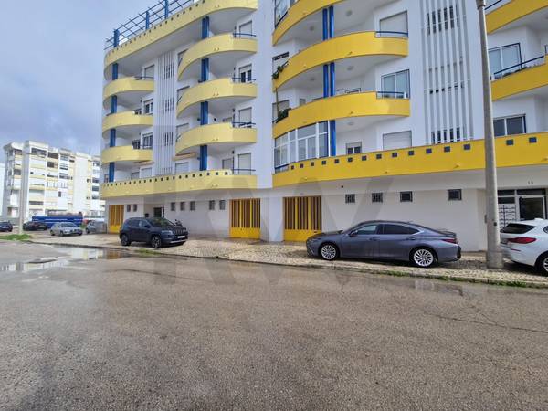 Apartamento T2 à Venda em Almada - Setúbal - Portugal