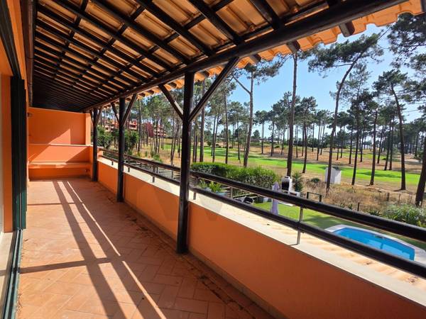 Apartamento T2 à Venda em Almada - Setúbal - Portugal