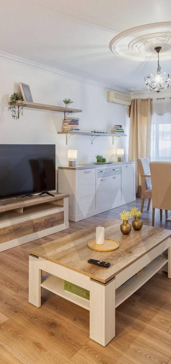 Apartamento T2 à Venda em Almada - Setúbal - Portugal