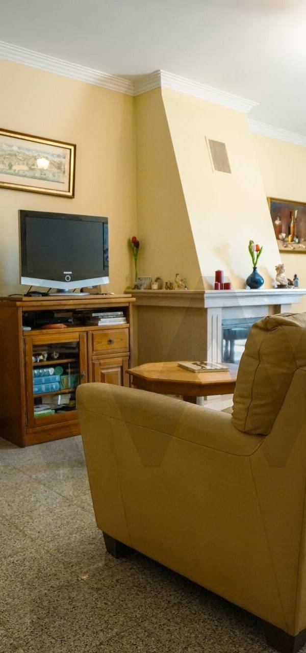 2 Bedroom Apartment for Sale in Charneca Da Caparica - Setúbal - Portugal