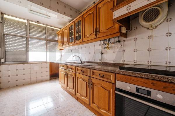 Apartamento T2 à Venda em Coimbra - Coimbra - Portugal