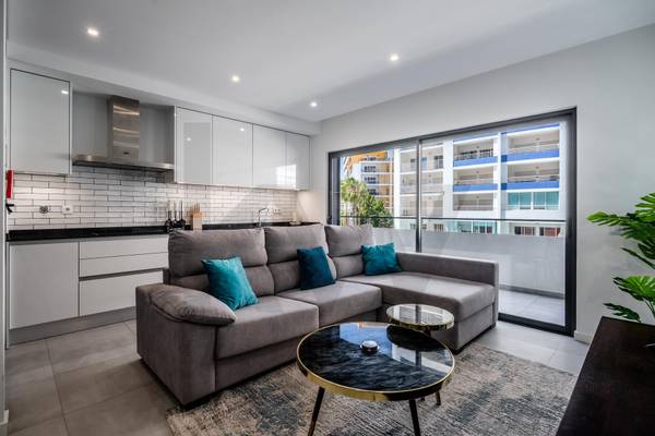Apartamento de 2 Dormitorios en Venta en Praia da Rocha, Portugal