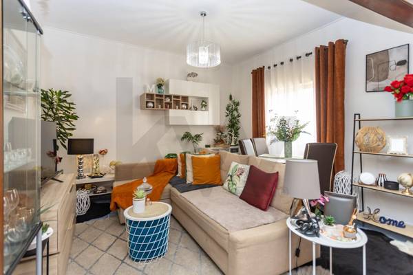 Appartement T2 à Vendre à Seixal, Portugal