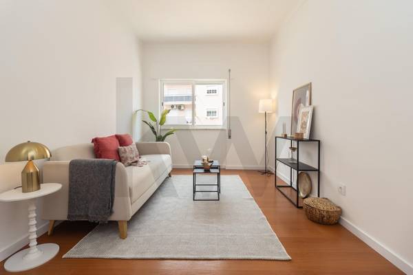 Appartement T2 à Vendre à Seixal, Portugal