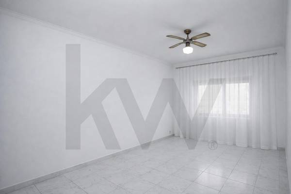 Appartement T2 à Vendre à Seixal, Portugal