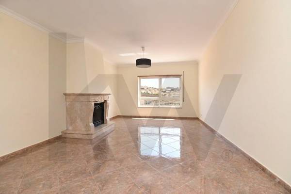 Apartamento T3 à Venda em Agualva-Cacém - Lisboa - Portugal