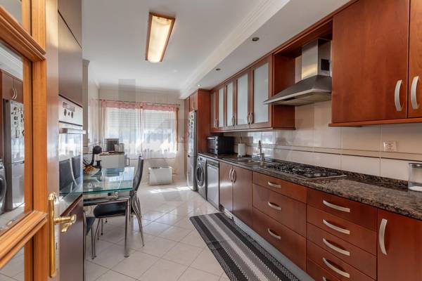 Apartamento T3 à Venda em Alcabideche - Lisboa - Portugal