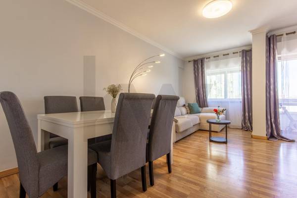 Apartamento T3 à Venda em Almada - Setúbal - Portugal