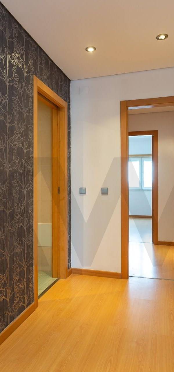 Apartamento T3 à Venda em Corroios - Setúbal - Portugal