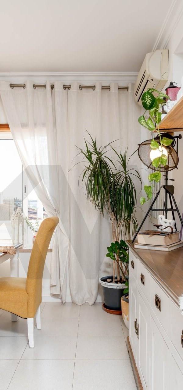 3 Bedroom Home for Sale in Palhais Brr - Setúbal - Portugal