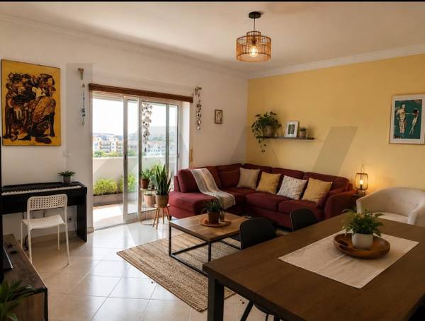 Appartement T3 à Vendre à Seixal, Portugal
