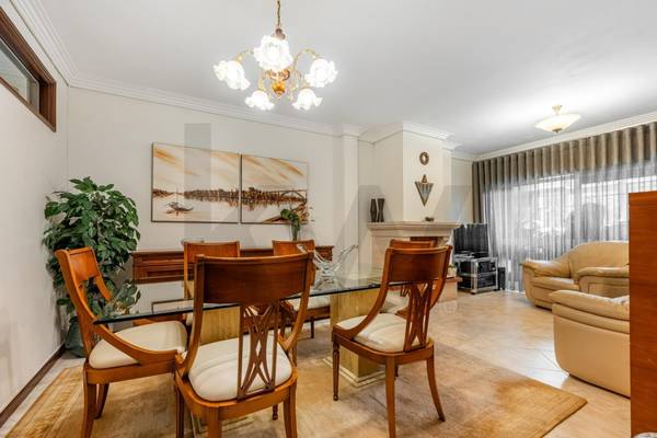 Apartamento T3 à Venda em Vila Nova de Gaia