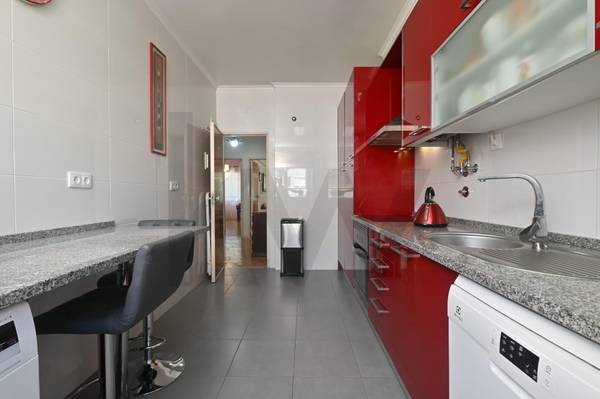 Apartamento T4 à Venda em Mem Martins - Lisboa - Portugal