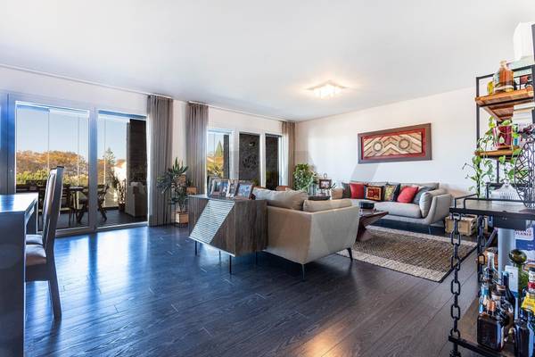 Apartamento T4 à Venda em Parede - Lisboa - Portugal