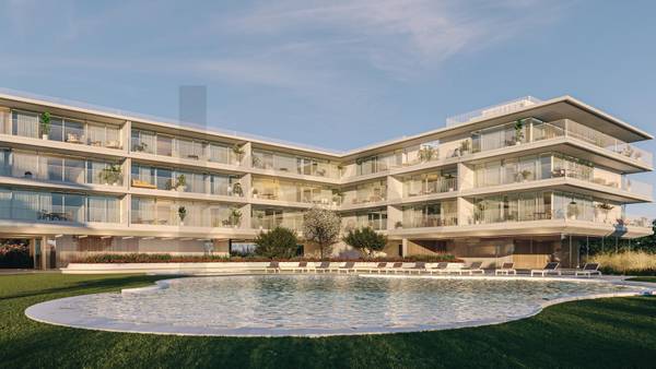 Apartamento T4 na Planta à Venda em Quarteira - Algarve - Portugal
