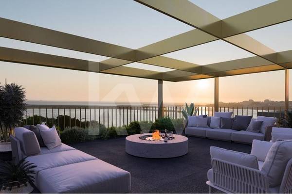 Apartamento T4 na Planta à Venda em Vila Nova de Gaia - Portugal