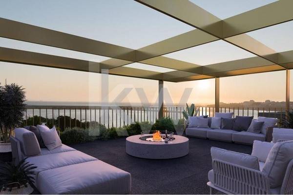 Apartamento T4 à Venda em Vila Nova de Gaia - Portugal