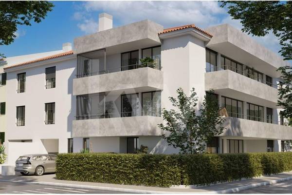 Apartamento T4 na Planta à Venda em Carcavelos - Lisboa - Portugal