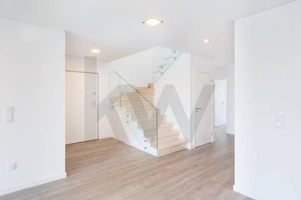 Apartamento T5+ à Venda em Montijo - Setúbal - Portugal