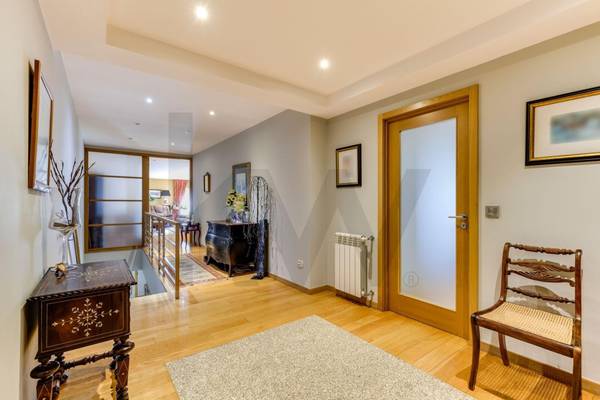 Apartamento T5+ à Venda em Vila Nova de Gaia