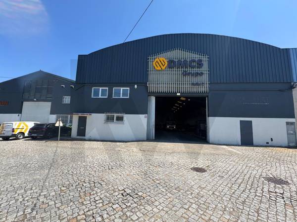 Armazém à Venda em Matosinhos - Porto - Portugal
