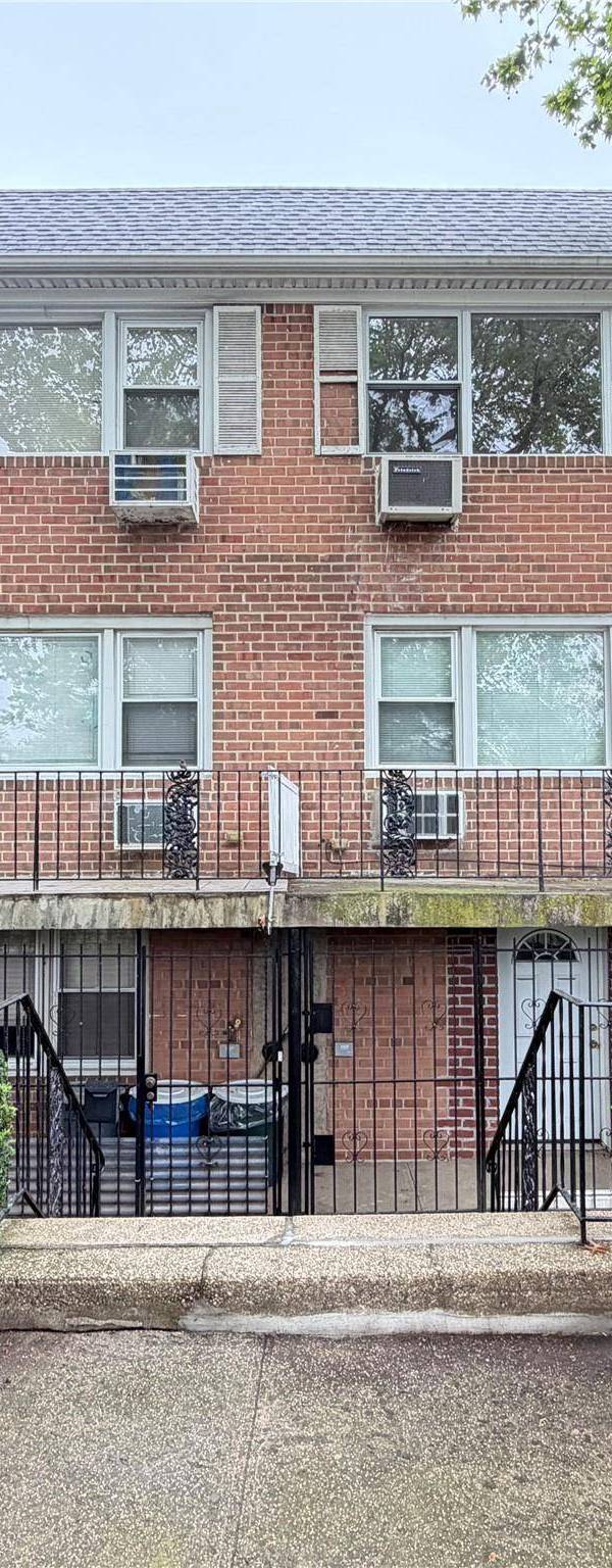 Casa à Venda em Flushing - Nova Iorque - EUA