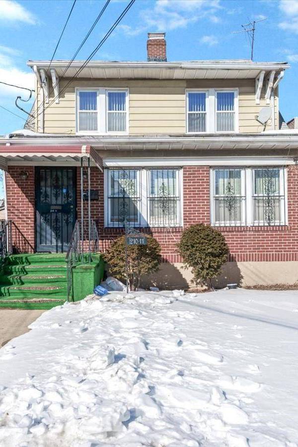 Casa à Venda em Queens Village - Nova Iorque - EUA