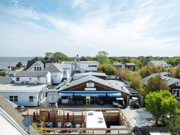Maison de -1 Chambres à Vendre à Fair Harbor, Fire Island, NY