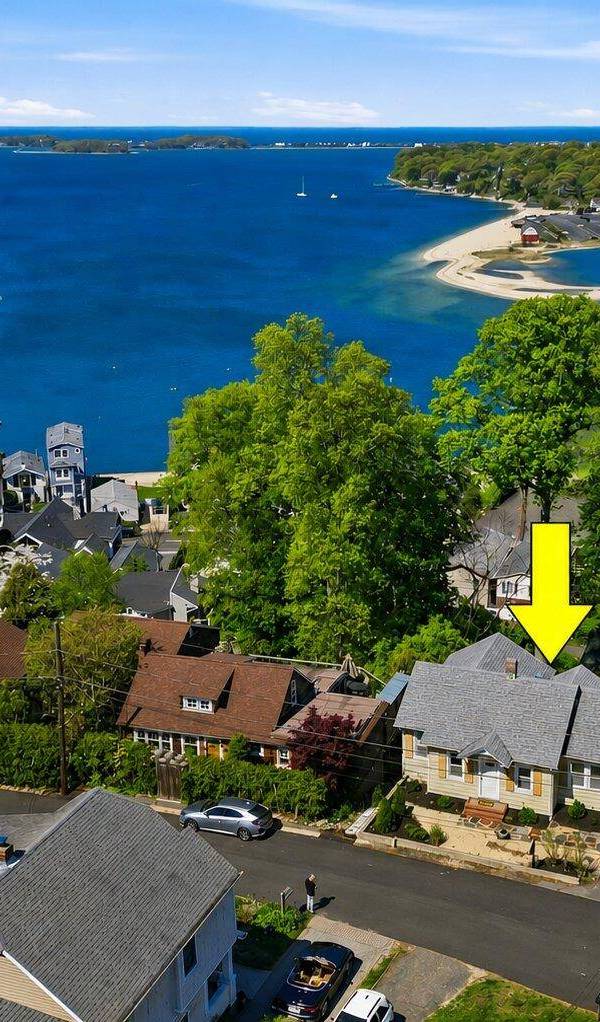 Casa com 2 Quartos à Beira-Mar à Venda em Centerport - Nova Iorque - EUA