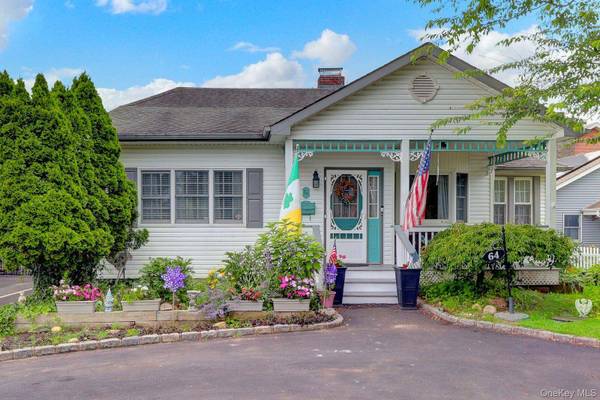 Casa com 2 Quartos à Venda em Amityville - Nova Iorque - EUA