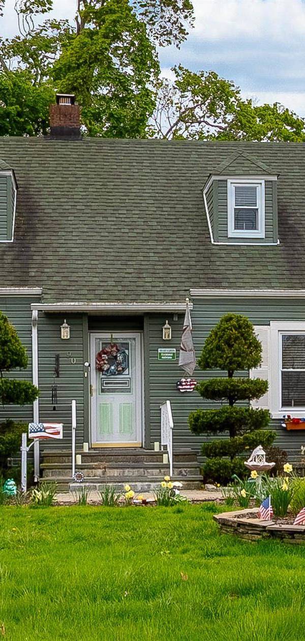 2 Bedroom Home for Sale in Bay Shore - New York - USA