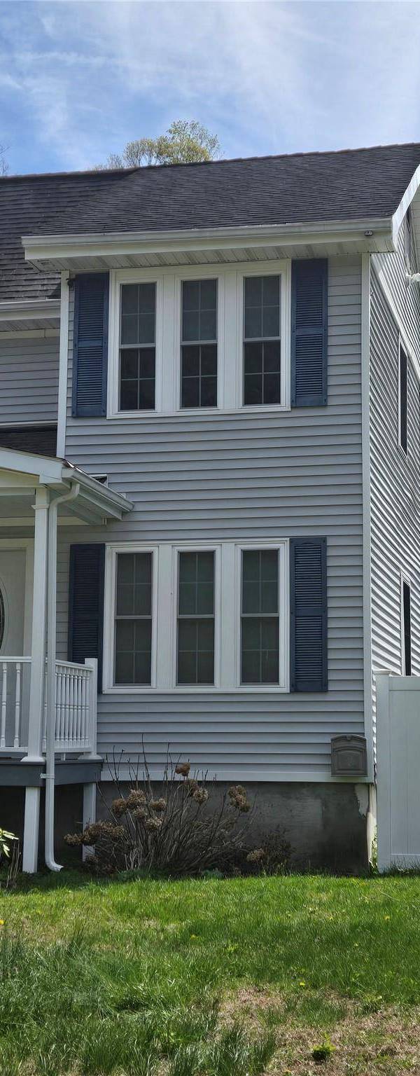 Casa de 2 Dormitorios en Venta en Beacon - Nueva York - EE. UU.