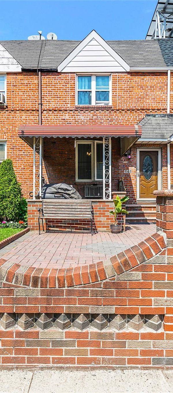 Casa de 2 Dormitorios en Venta en Brooklyn - Nueva York - EE. UU.