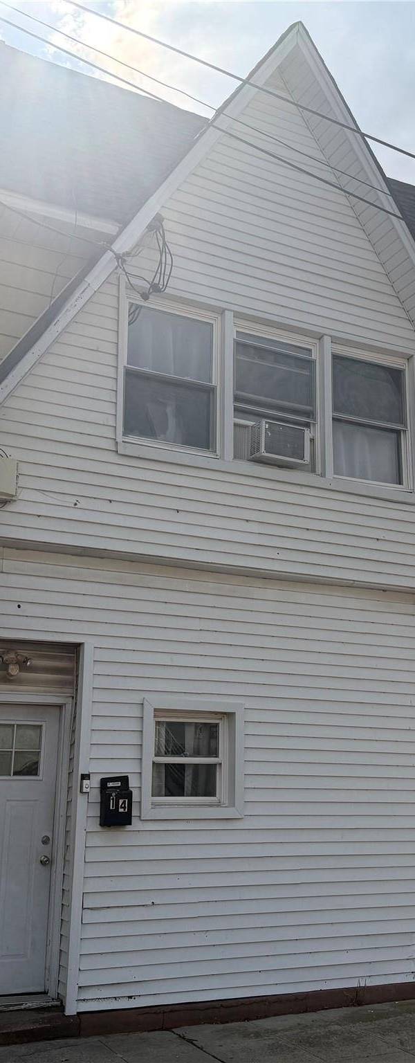 Casa com 2 Quartos à Venda em East Rockaway - Nova Iorque - EUA