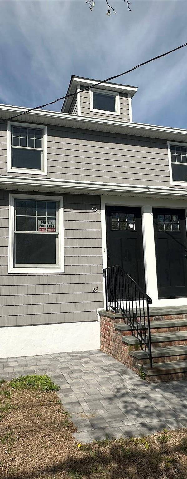 Casa de 2 Dormitorios en Venta en Glen Cove - Nueva York - EE. UU.