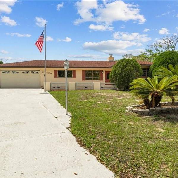 Casa com 2 Quartos à Venda em Lake Wales - Flórida - EUA