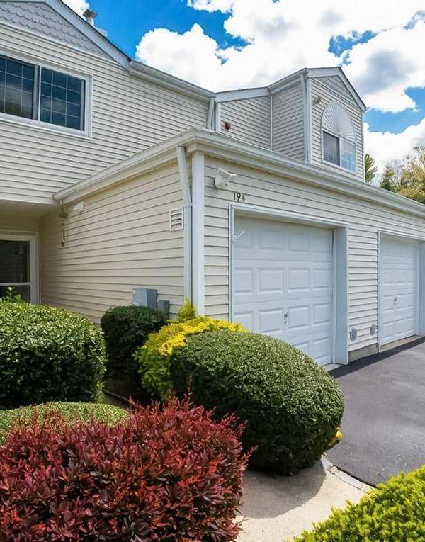 Casa com 2 Quartos à Venda em Manorville - Nova Iorque - EUA