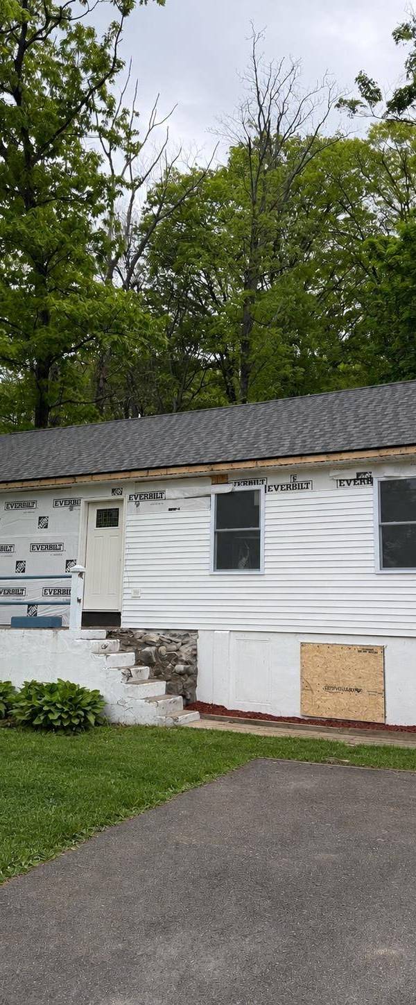 Casa de 2 Dormitorios en Venta en Monroe - Nueva York - EE. UU.