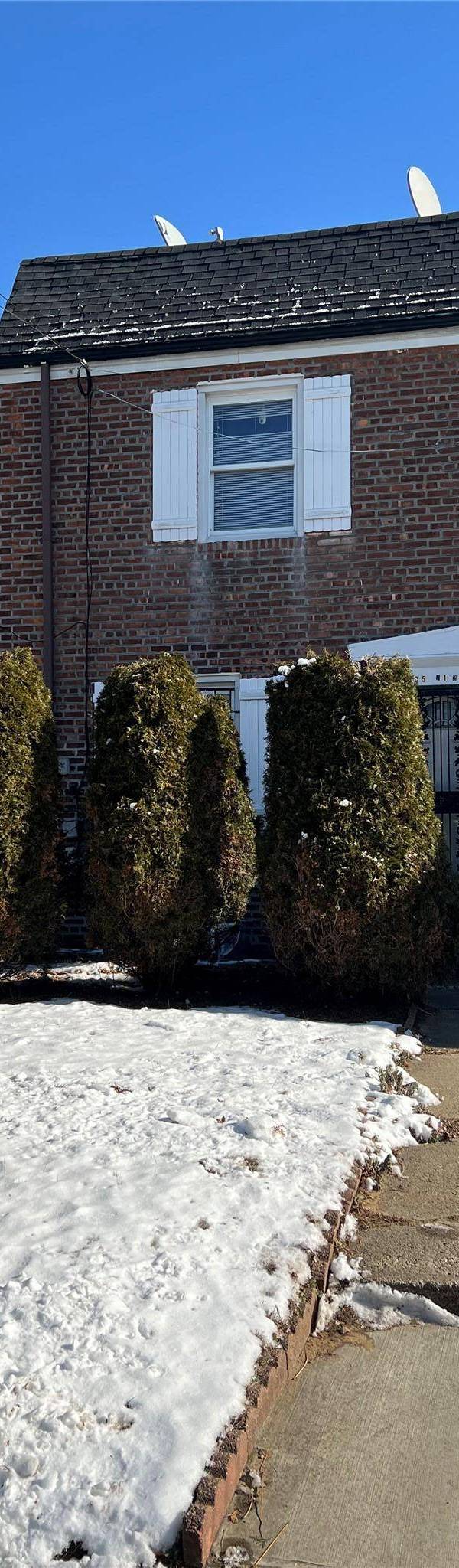 Casa com 2 Quartos à Venda em Queens Village - Nova Iorque - EUA