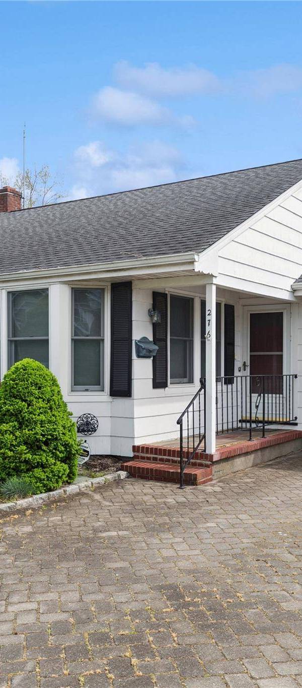 2 Bedroom Home for Sale in Riverhead - New York - USA