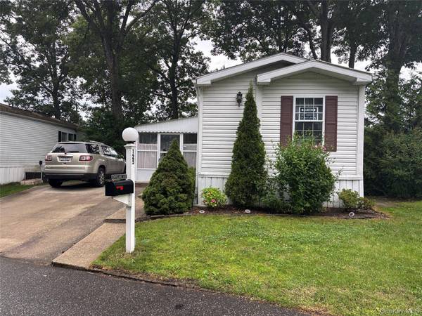 Casa com 2 Quartos à Venda em Riverhead - Nova Iorque - EUA