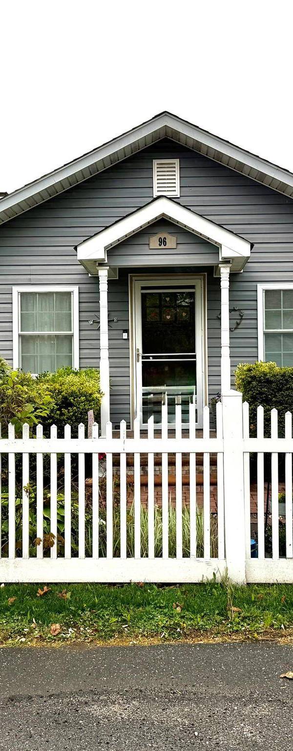 2 Bedroom Home for Sale in Ronkonkoma - New York - USA