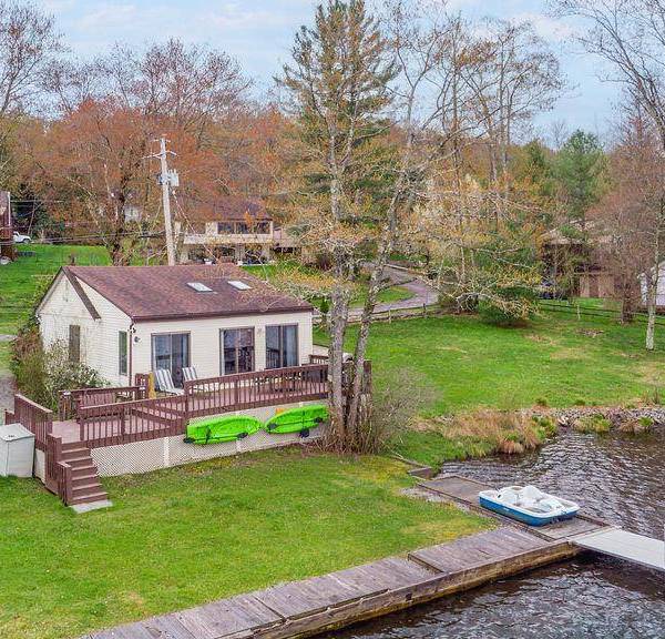 Casa com 2 Quartos à Venda em Swan Lake - Nova Iorque - EUA