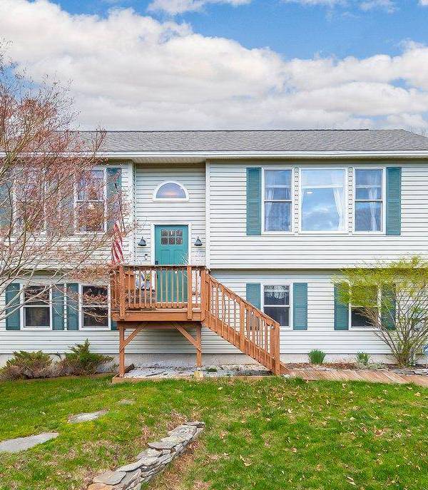 2 Bedroom Home for Sale in Wurtsboro - New York - USA