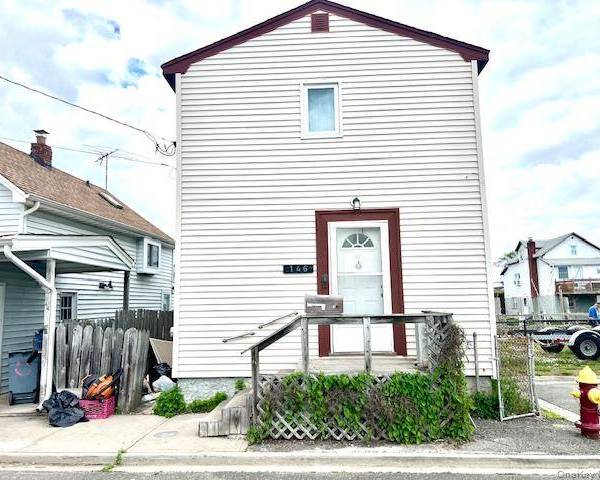 3 Bedroom Home for Sale in Bellmore, New York, USA