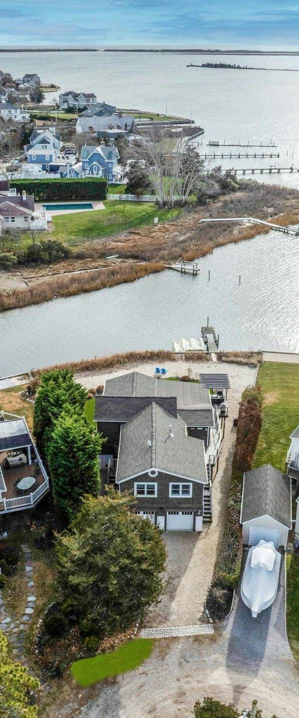 Casa de 3 Dormitorios Frente al Mar en Venta en Hampton Bays - Nueva York - EE. UU.