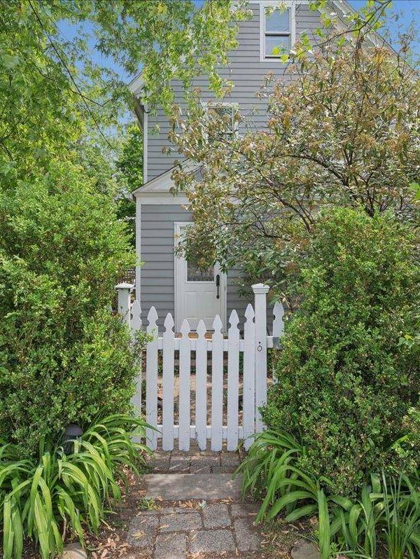 Casa com 3 Quartos à Beira-Mar à Venda em Hastings-on-hudson - Nova Iorque - EUA