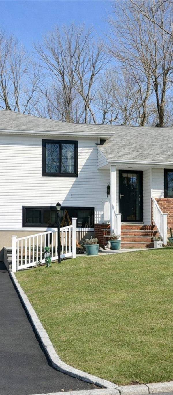 Casa de 3 Dormitorios en Venta en Huntington - Nueva York - EE. UU.