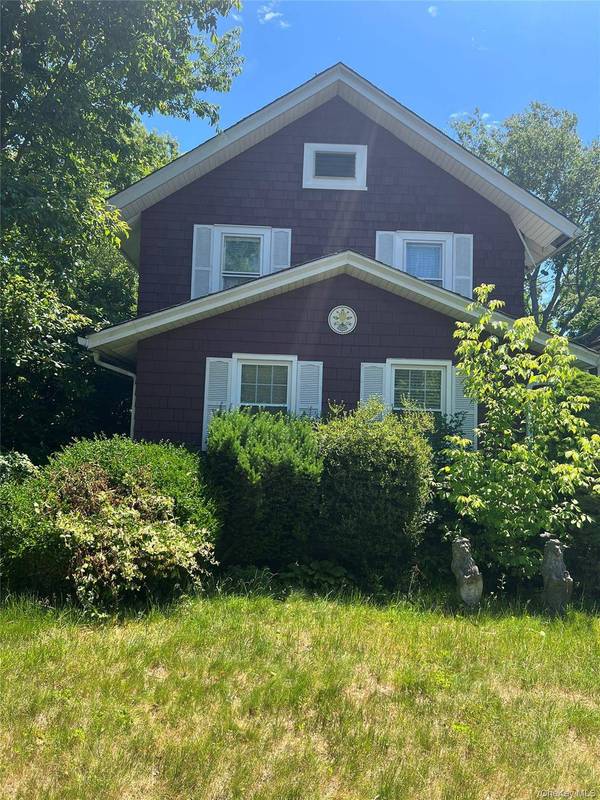 Casa com 3 Quartos à Venda em Amityville - Nova Iorque - EUA